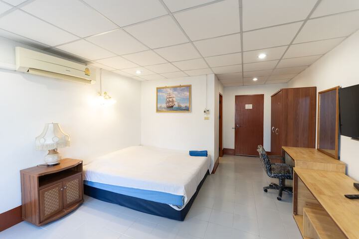 Room 3 of 19