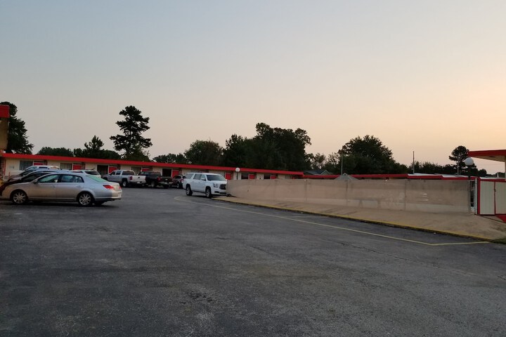 Property Grounds 27 of 38