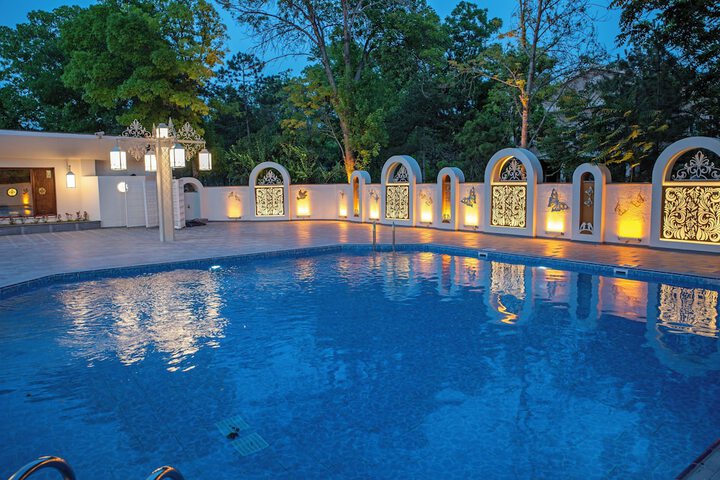 Pool 25 of 68