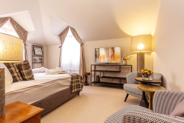 Room 10 of 41