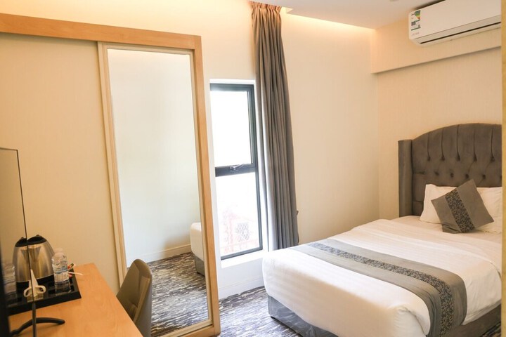 Room 14 of 23