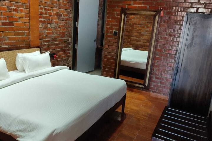 Room 14 of 72