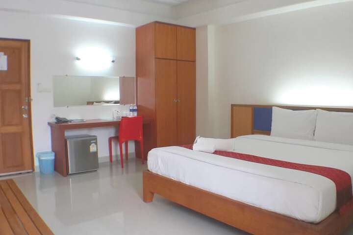 Room 25 of 39