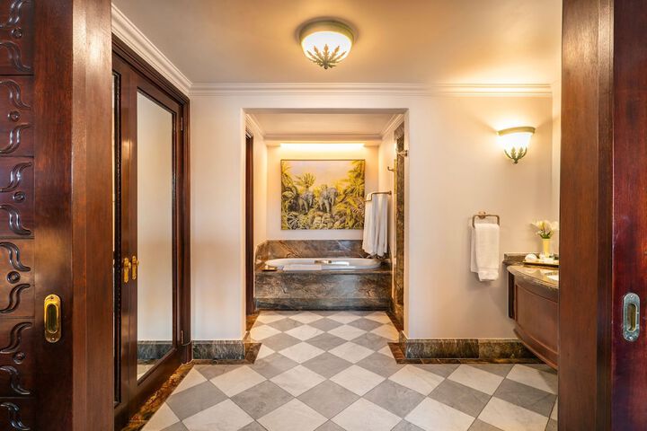 Clean Restrooms