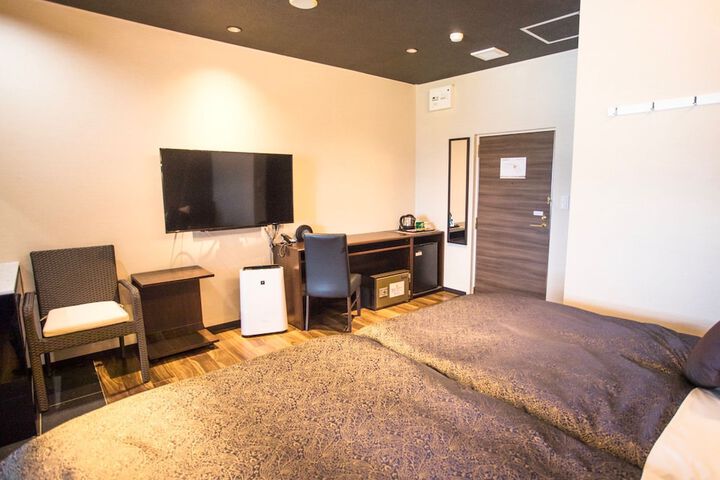Room 11 of 87