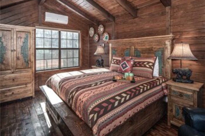 Room 33 of 39