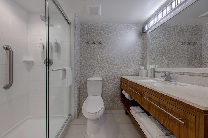 Bathroom shower