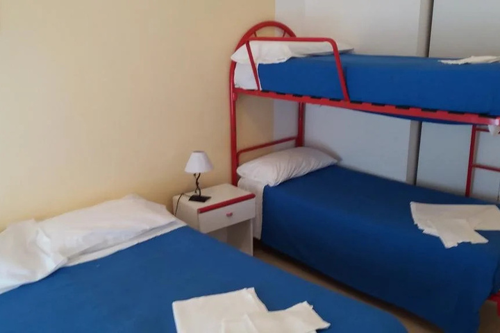 Room 3 of 12