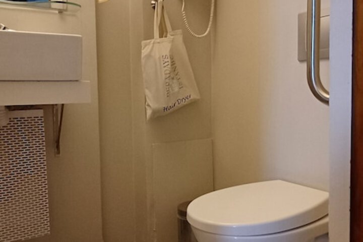Room 60 of 73