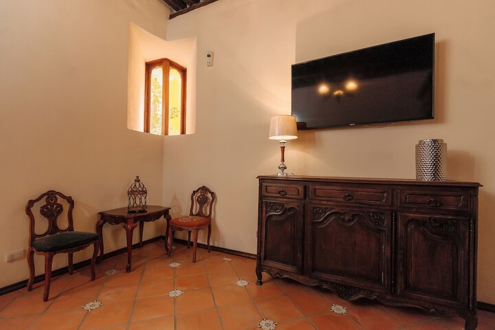 Room 2 of 47