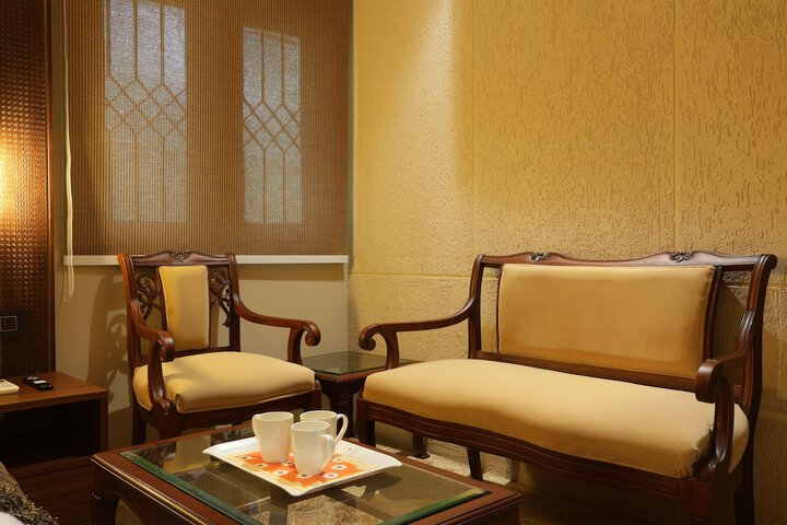 Room 10 of 65