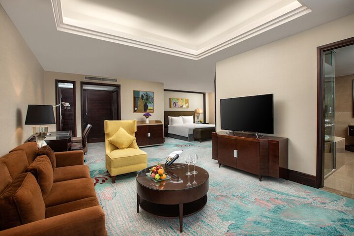 Room 21 of 170
