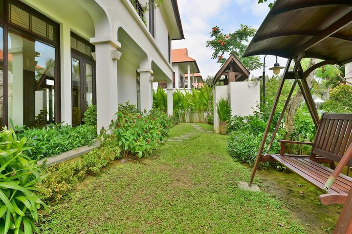 Hotel Exterior 198 of 209