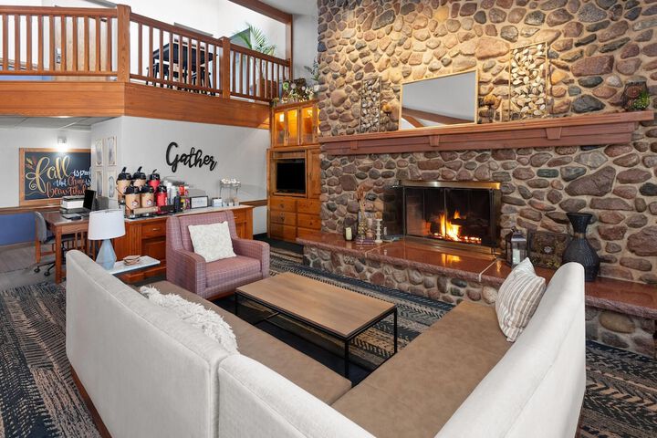 Hotel Interior 3 of 33