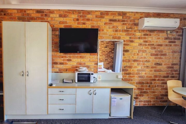 Room 15 of 63