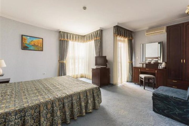 General 7 of 8