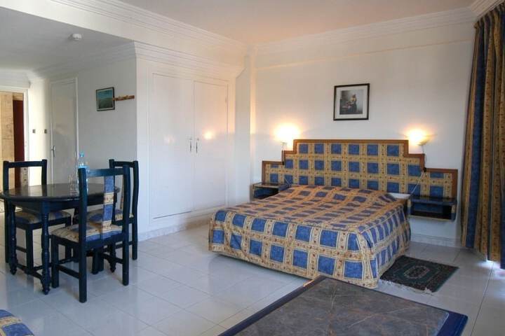 Room 4 of 20