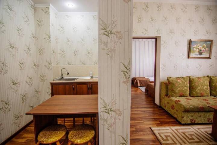 Room 4 of 40