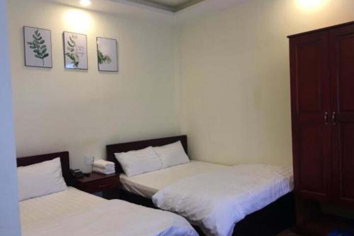 Tuyen Tram Hotel