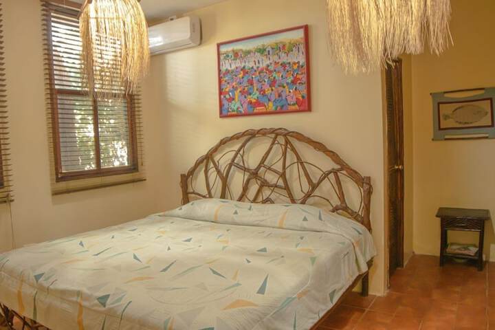 Room 2 of 10