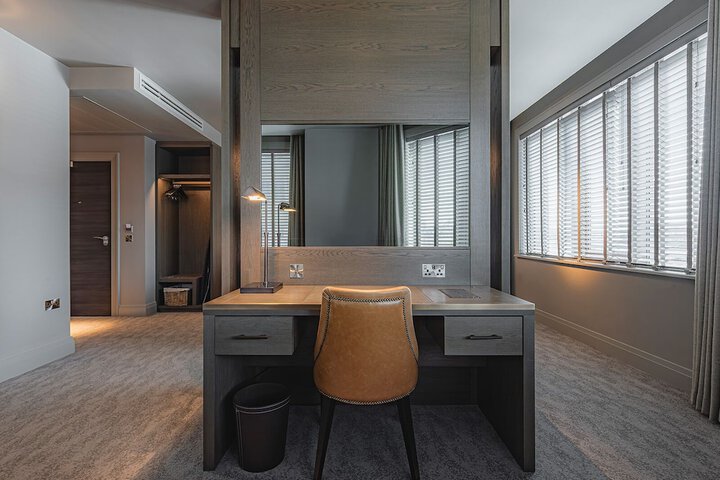 Room 13 of 132