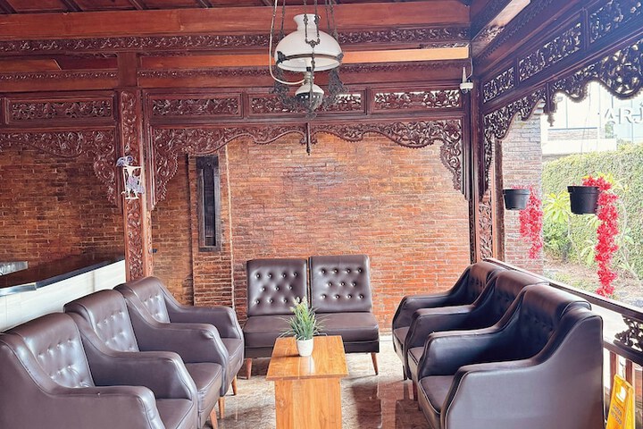 Hotel Interior 6 of 107