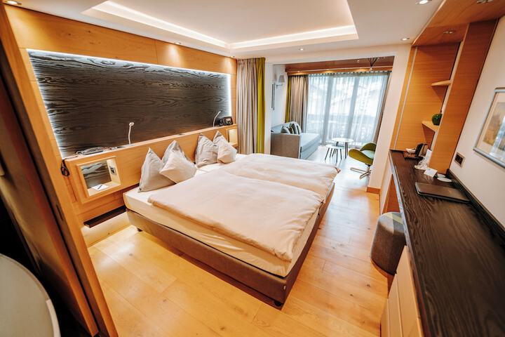 Room 7 of 70