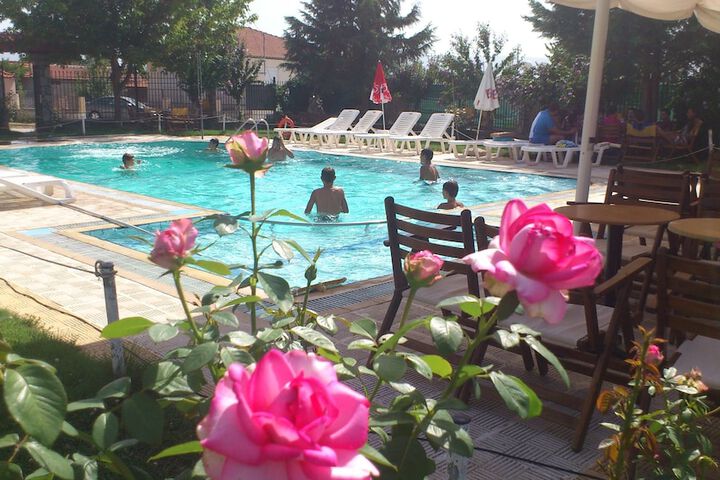 Hotel Pool