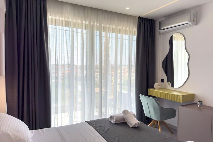 Room 9 of 55
