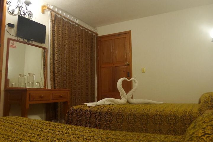 Room 14 of 37