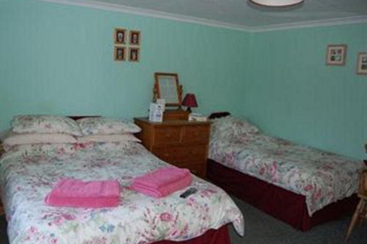 Room 9 of 13