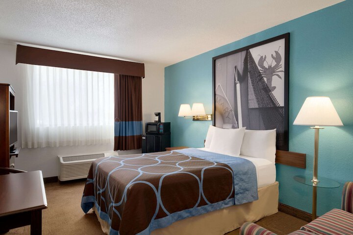 2 Double Beds (3 of 20)