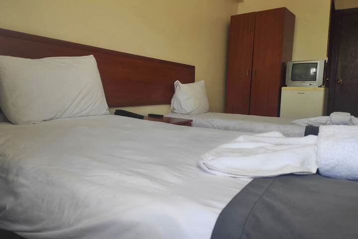 Room 10 of 42