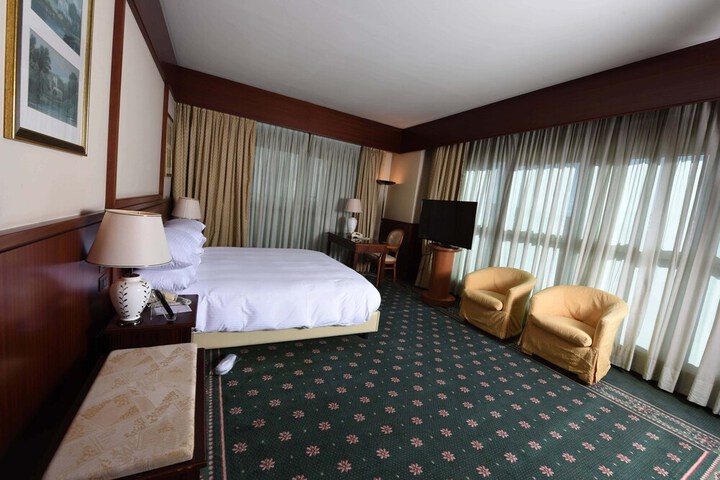 Room 3 of 45