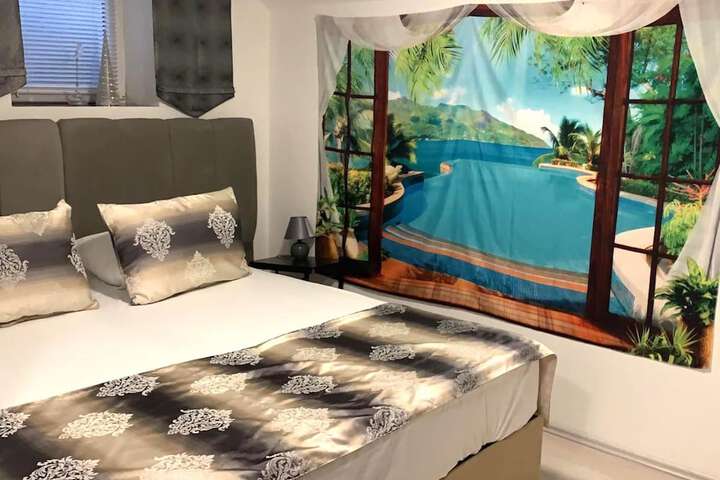 Room 5 of 29