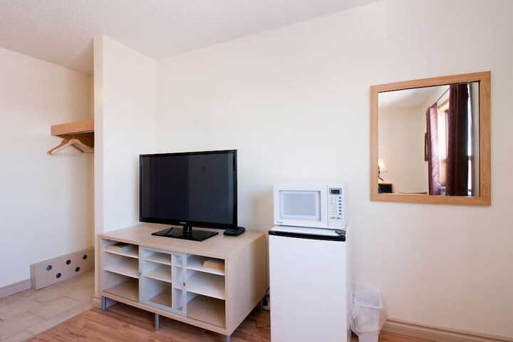 Room 26 of 32