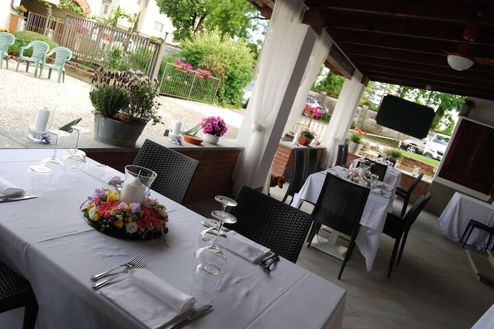 Dining Photos
