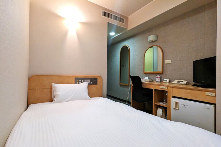 Room 8 of 59