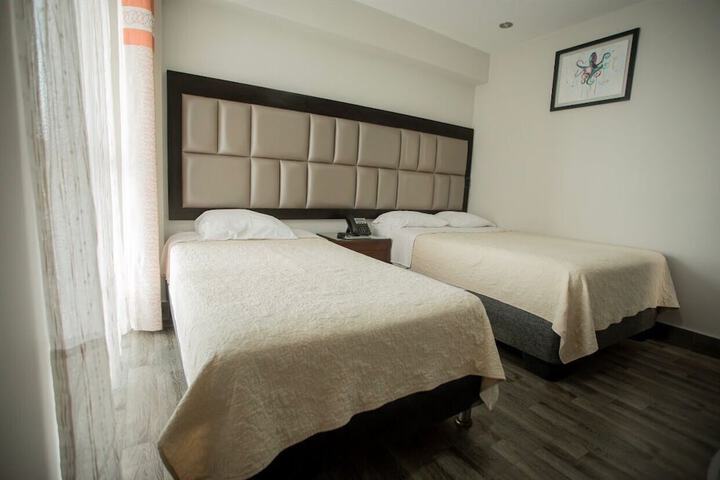 Room 38 of 61