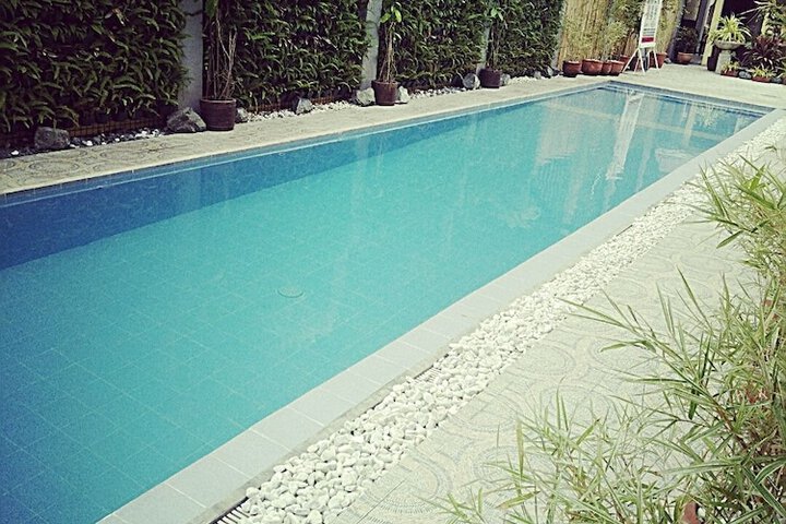Pool 18 of 21