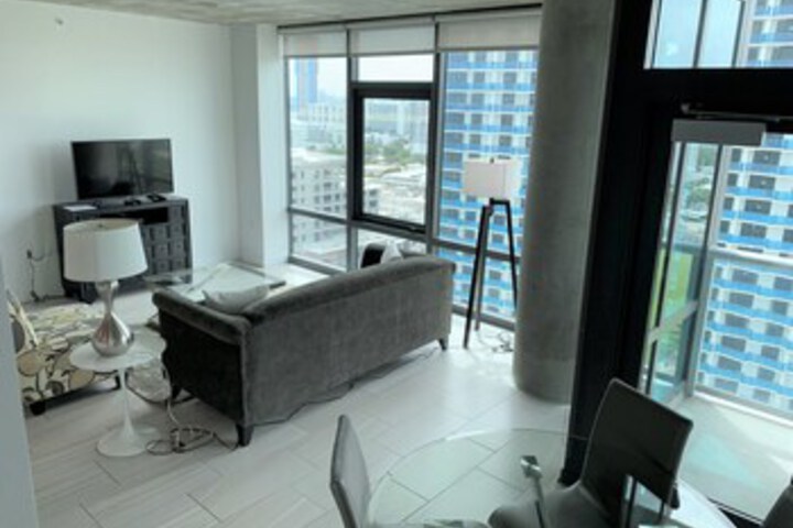 Room 27 of 72