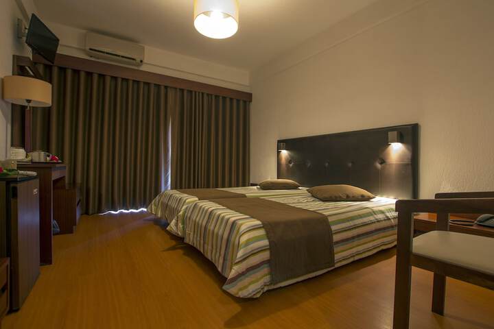 Room 5 of 33