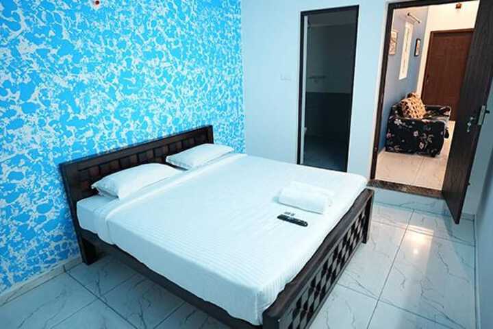 Room 14 of 22