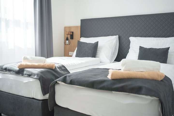 Room 3 of 21
