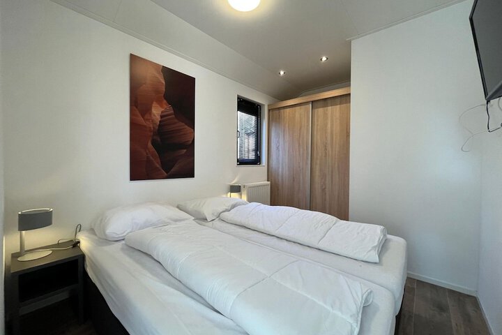 Room 3 of 39