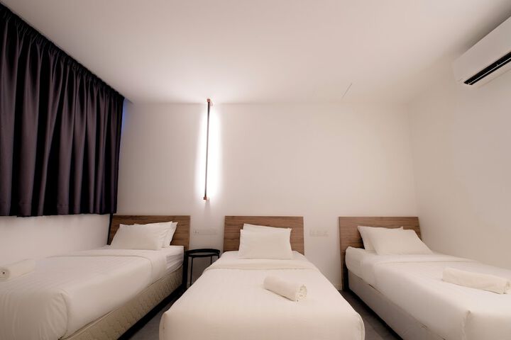 Room 15 of 38