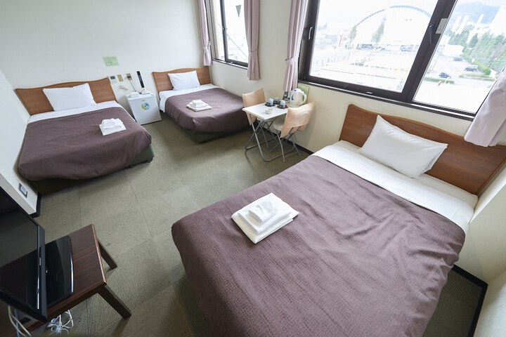 Room 16 of 33
