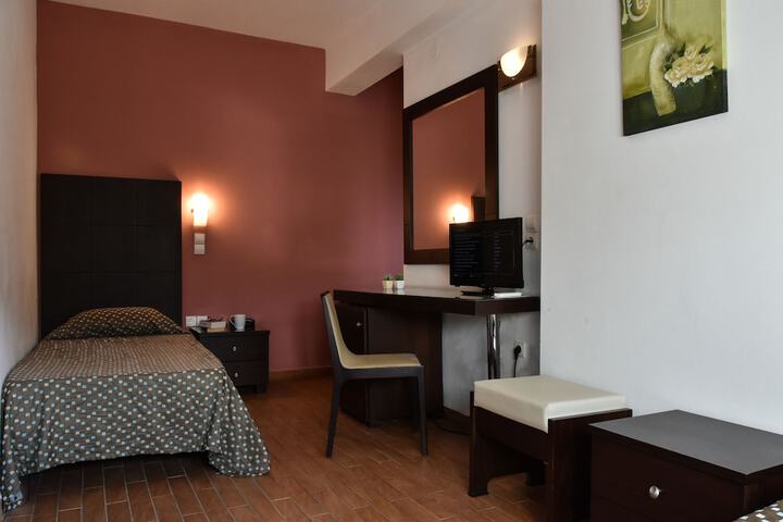 Room 8 of 50
