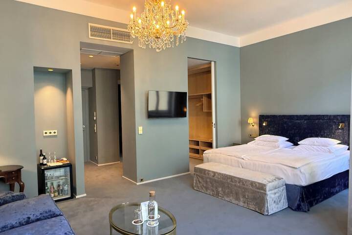 Room 45 of 74