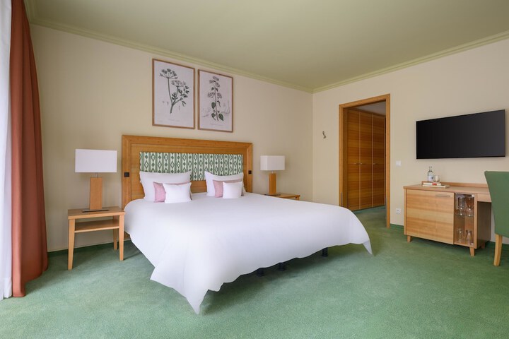 Room 28 of 121